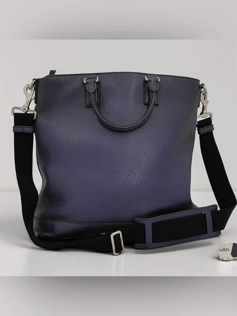 Gucci Mens Navy Blue Pebbled Leather Tote Business Shoulder Bag Web Strap
